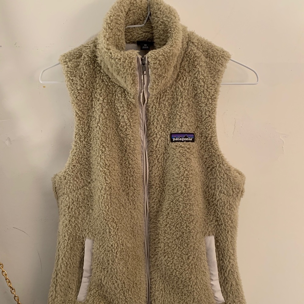 Patagonia W’s Los Gatos Vest Khaki color